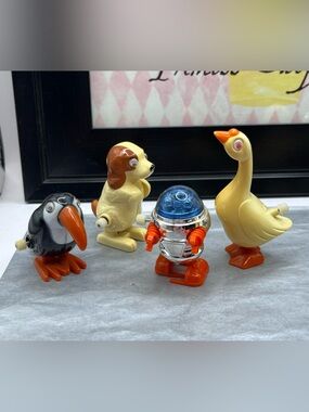 Lot of 4 Vintage 1977 Tomy Wind Up Figures